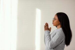 praying woman